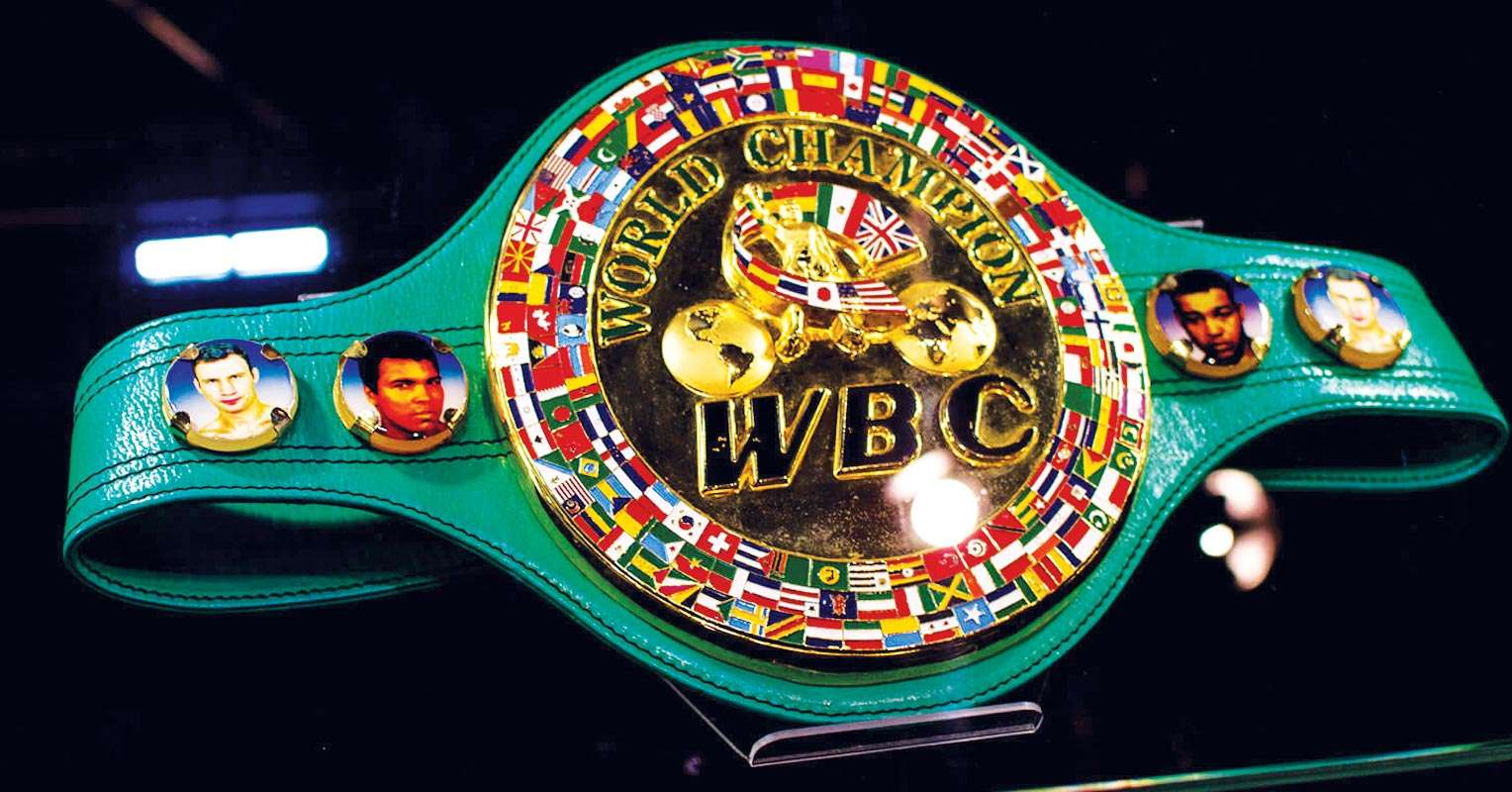 Former Heavyweight Champion Announces Shock Split From Trainer As He Vows To Win The Belts Back
