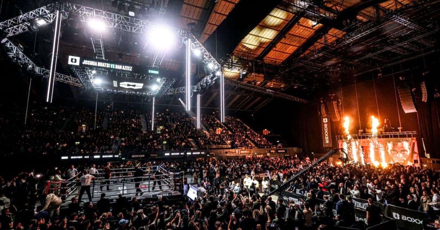 Top Promoter ‘Hasn’t Spoken’ To His Heavyweight Star In 10 Weeks: “It’s Very Concerning”