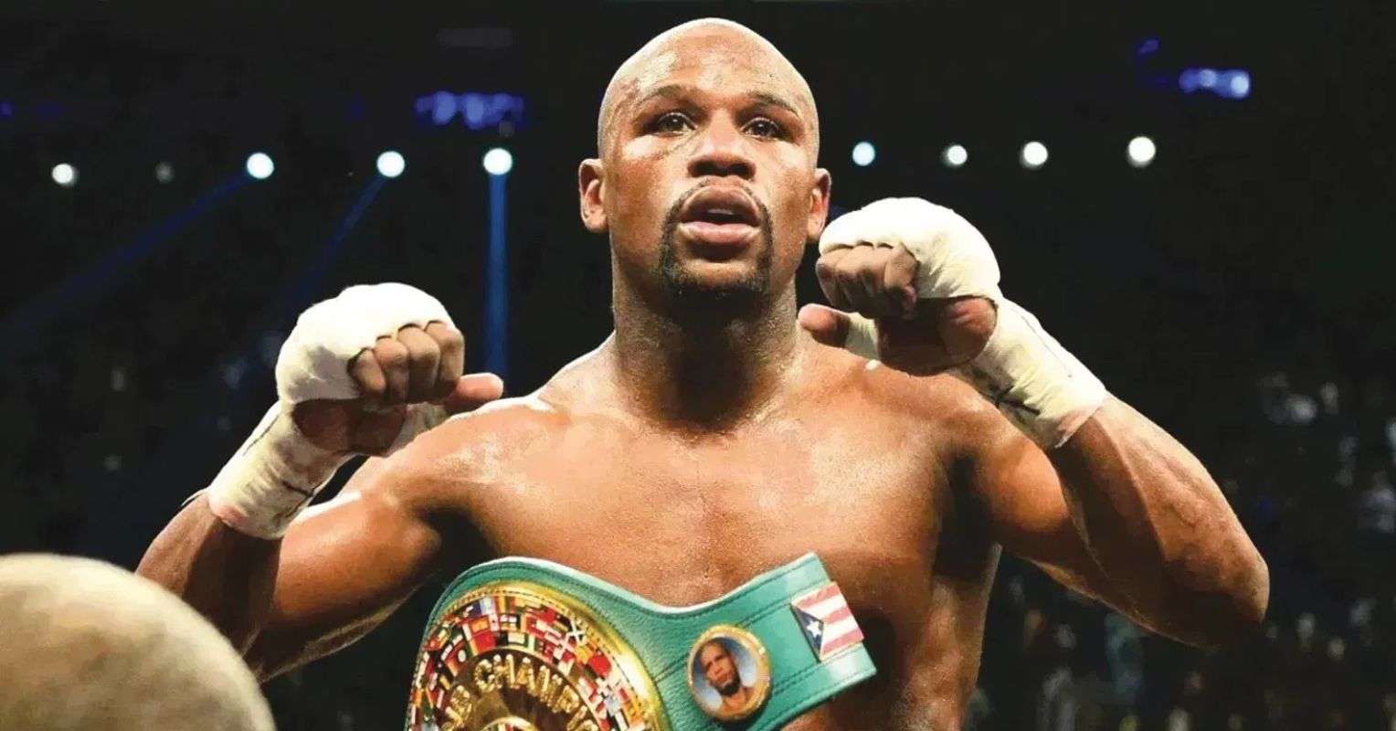 Floyd Mayweather Names The Current Best Fighter In The World