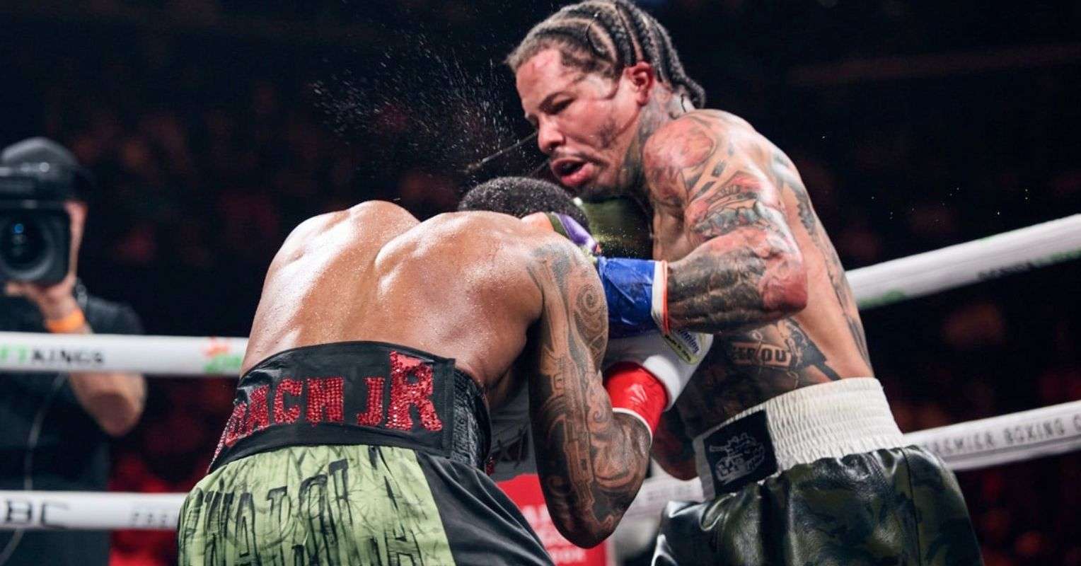 Gervonta Davis hits lamont Roach Jr